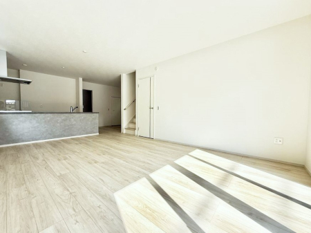 ���r���O ���������R�Ɖ�b�����܂��A�S�n�悢�ЂƂƂ�