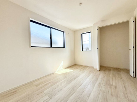 �Q�� ���������̔z�u��ʋC���̗ǂ��݌v�ŕ����̋�C�������炸�A��ɐV�N�ȋ�C������܂�