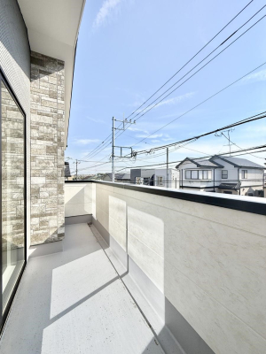 �o���R�j�[ ������ �G�߂̈ڂ낢����������J���I�ȋ�Ԃł�