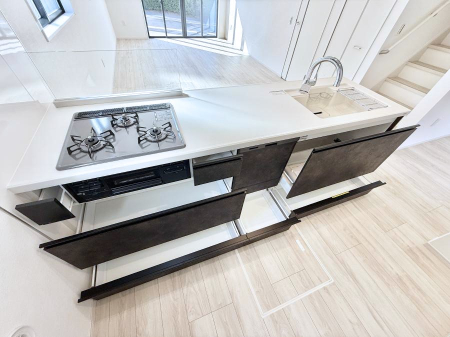 �L�b�`�� �����������������Ɗy�����Ȃ�A���K�ȃL�b�`�����