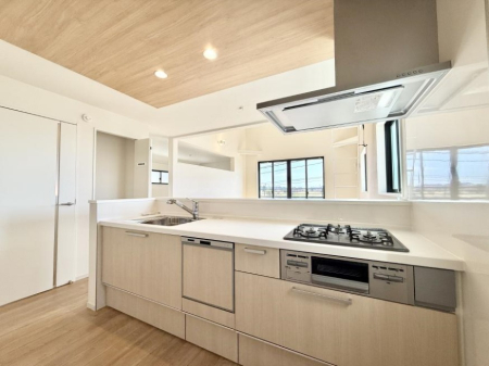 �L�b�`�� �������V���v���Ŕ������S�n�悢���Ԃ𐶂ރL�b�`�����