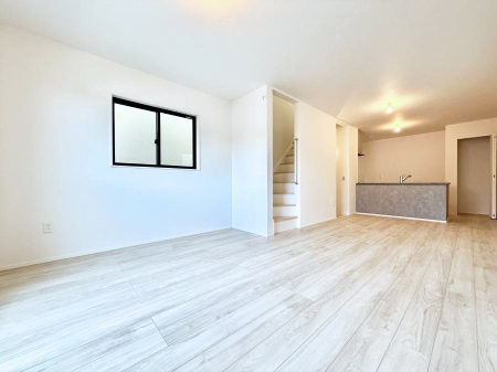 ���r���O ���������S�n�̂����A���z�̃��r���O