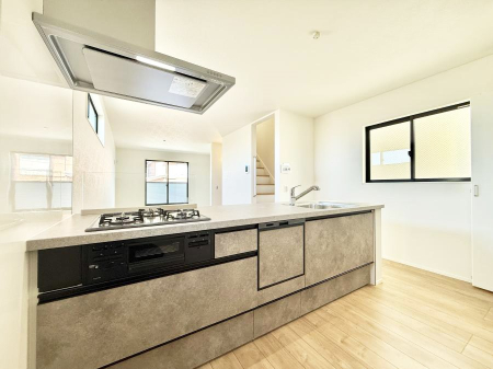 �L�b�`�� �������Ƒ��ƂȂ���A�R�~���j�P�[�V�����̏�