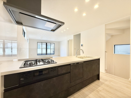 �L�b�`�� �������Ƒ��ƂȂ���A�R�~���j�P�[�V�����̏�