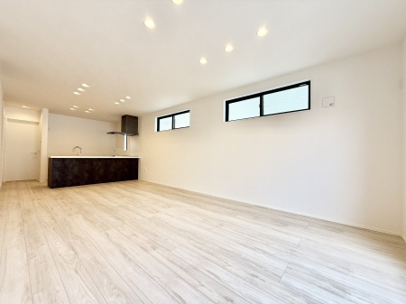 ���r���O ���������R�Ɖ�b�����܂��A�S�n�悢�ЂƂƂ�