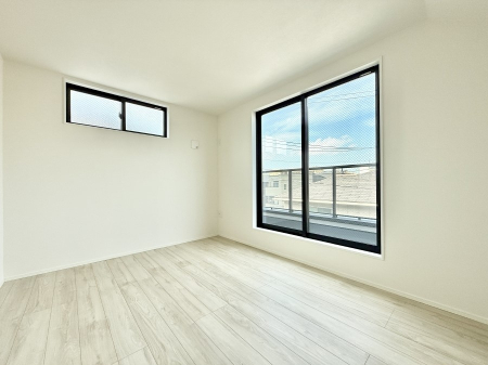 �Q�� ���������̔z�u��ʋC���̗ǂ��݌v�ŕ����̋�C�������炸�A��ɐV�N�ȋ�C������܂�