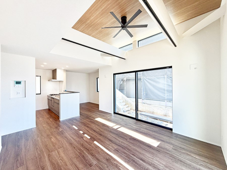 ���r���O �����������������Ɠ��ʂɂ���A�e���̋��