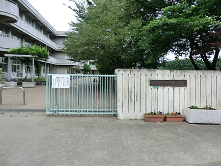 ���ӊ� ���w�Z 1240m ���͌��s������ӓ����w�Z