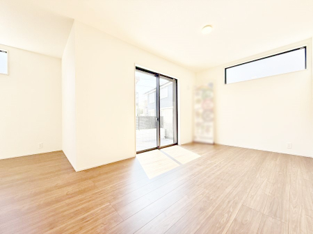 ���r���O ���������S�n�̂����A���z�̃��r���O