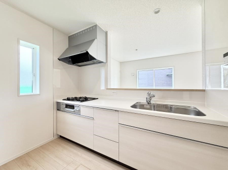 �L�b�`�� ���������y���݂ƐH�ׂ�K����͂���L�b�`��