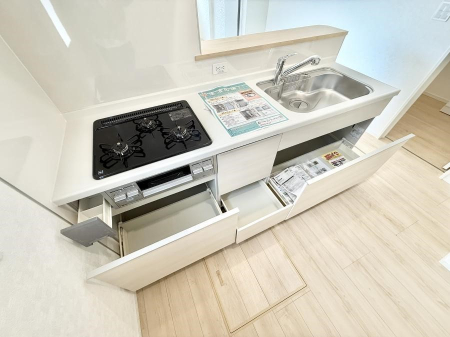 �L�b�`�� �������Ƒ����J��[�߂�A������̂���L�b�`��