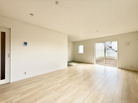 ���r���O ���������S�n�̂����A���z�̃��r���O