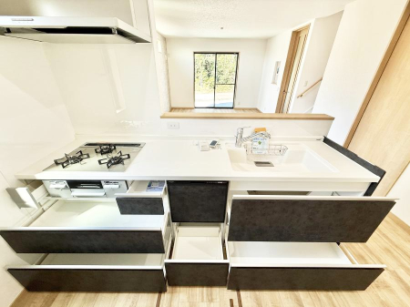 �L�b�`�� �������Ƒ����J��[�߂�A������̂���L�b�`��