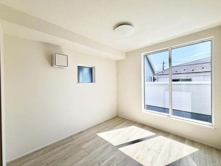 �q������ �������v���C�x�[�g��ԂƂ��ĐÂ��ŗ�������������񋟂��Ă���܂�