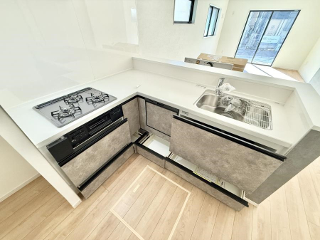 �L�b�`�� �������Ƒ����J��[�߂�A������̂���L�b�`��