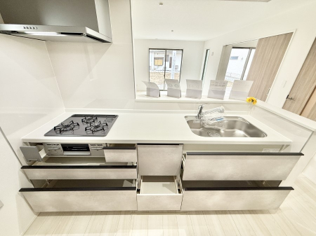 �L�b�`�� �������Ƒ����J��[�߂�A������̂���L�b�`��