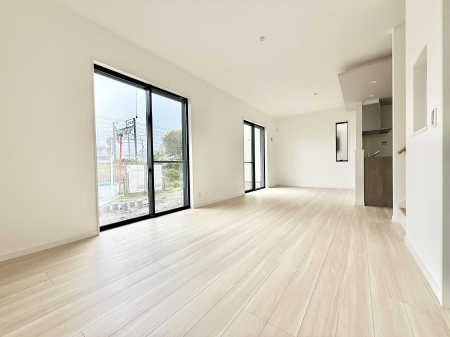 ���r���O ���������S�n�̂����A���z�̃��r���O