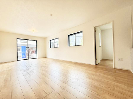 ���r���O ���������S�n�̂����A���z�̃��r���O