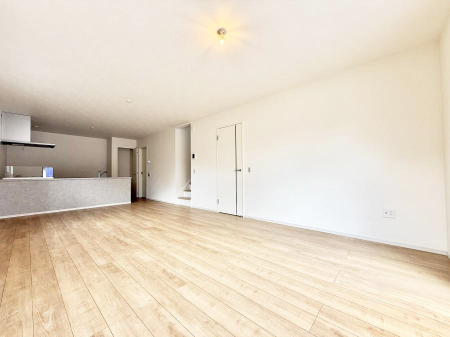 ���r���O ���������R�Ɖ�b�����܂��A�S�n�悢�ЂƂƂ�