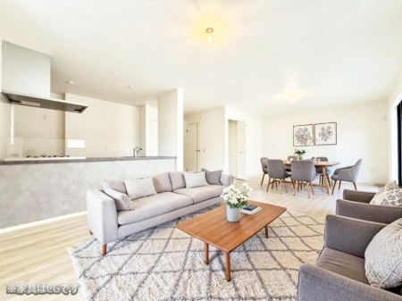 ���r���O ���������났�ƏΊ炪�W�܂�A�S���܂郊�r���O