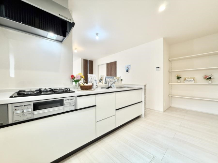 �L�b�`�� �������Ƒ����J��[�߂�A������̂���L�b�`��