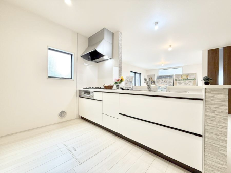 �L�b�`�� ���������y���݂ƐH�ׂ�K����͂���L�b�`��