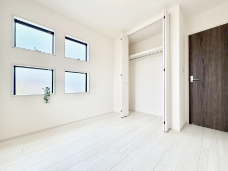 �Q�� ���������̔z�u��ʋC���̗ǂ��݌v�ŕ����̋�C�������炸�A��ɐV�N�ȋ�C������܂�