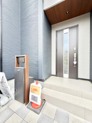 ���� �O�ρ� �V���v���Ŕ������A�Z�܂��̑���ۂ��ʂ錺�ւł�