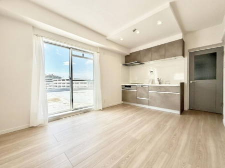 ���r���O ���������R�Ɖ�b�����܂��A�S�n�悢�ЂƂƂ�