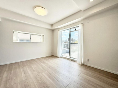 ���r���O ���������C�ɓ���̏ꏊ�ŁA�̂�т�Ƃ������Ԃ�