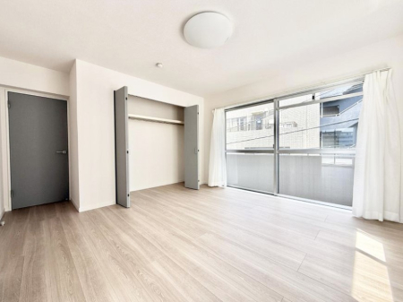 �q������ �������v���C�x�[�g��ԂƂ��ĐÂ��ŗ�������������񋟂��Ă���܂�