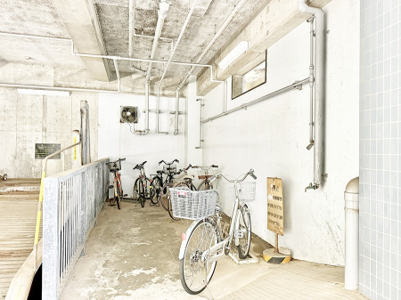 ���̑� �O�ρ�������Ɛ������ꂽ���֏�ŁA���]�Ԃ̕ۊǂ����S�ł�