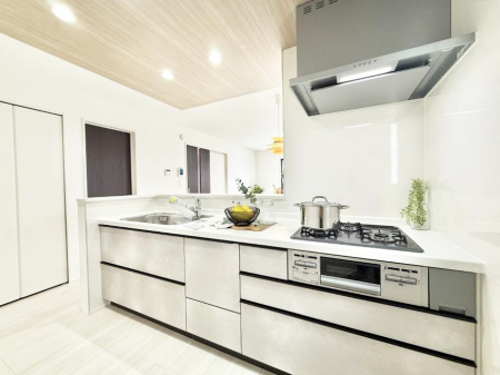 �L�b�`�� �������Ƒ����J��[�߂�A������̂���L�b�`��