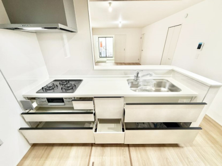 �L�b�`�� �������Ƒ����J��[�߂�A������̂���L�b�`��