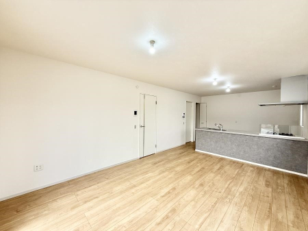 ���r���O ���������S�n�̂����A���z�̃��r���O