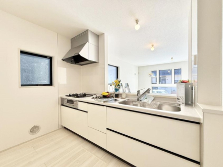 �L�b�`�� ���������y���݂ƐH�ׂ�K����͂���L�b�`��