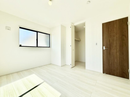 �Q�� ���������̔z�u��ʋC���̗ǂ��݌v�ŕ����̋�C�������炸�A��ɐV�N�ȋ�C������܂�