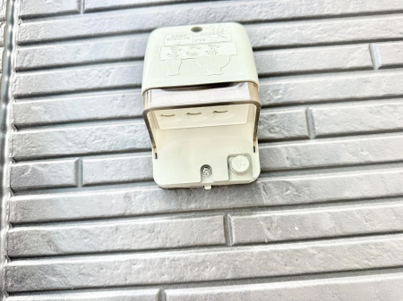 ���̑����� �ݔ������O�ɓd���R���Z���g������΁A�������@�ő���O�ǂ�|������ȂǕ֗��ł��B