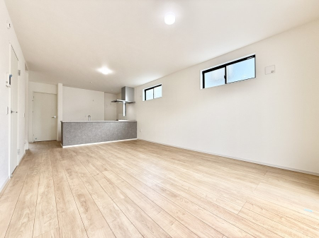 ���r���O ���������R�Ɖ�b�����܂��A�S�n�悢�ЂƂƂ�