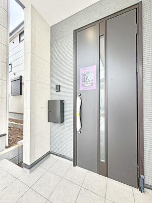 ���� �O�ρ� �V���v���Ŕ������A�Z�܂��̑���ۂ��ʂ錺�ւł�