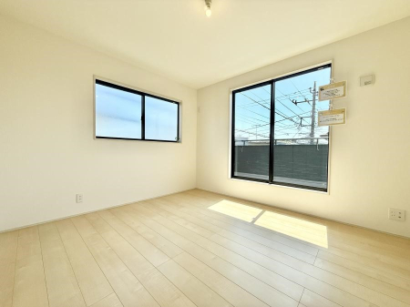 �q������ �������v���C�x�[�g��ԂƂ��ĐÂ��ŗ�������������񋟂��Ă���܂�