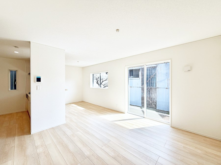 ���r���O ���������났�ƏΊ炪�W�܂�A�S���܂郊�r���O