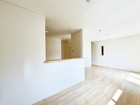 ���r���O �����������������Ɠ��ʂɂ���A�e���̋��