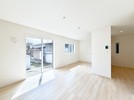 ���r���O ���������났�ƏΊ炪�W�܂�A�S���܂郊�r���O