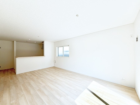 ���r���O �����������������Ɠ��ʂɂ���A�e���̋��