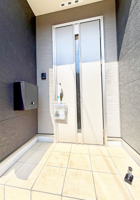 ���� �O�ρ� �V���v���Ŕ������A�Z�܂��̑���ۂ��ʂ錺�ւł�