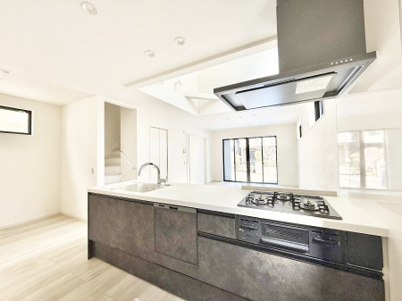 �L�b�`�� �������Ƒ����J��[�߂�A������̂���L�b�`��