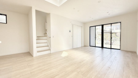 ���r���O ���������R�Ɖ�b�����܂��A�S�n�悢�ЂƂƂ�