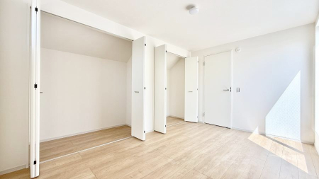 �Q�� ���������̔z�u��ʋC���̗ǂ��݌v�ŕ����̋�C�������炸�A��ɐV�N�ȋ�C������܂�