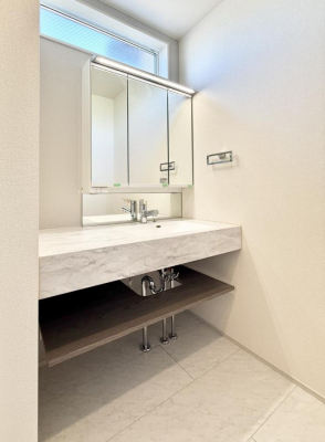 ���ʑ�E���ʏ� �������Ƒ��݂�Ȃ��g���₷���z�u�ł�